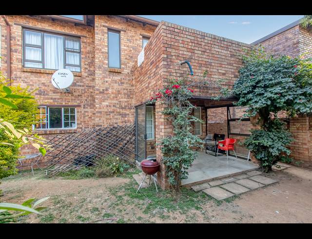 3 BEDROOM DUPLEX TO LET IN RADIOKOP